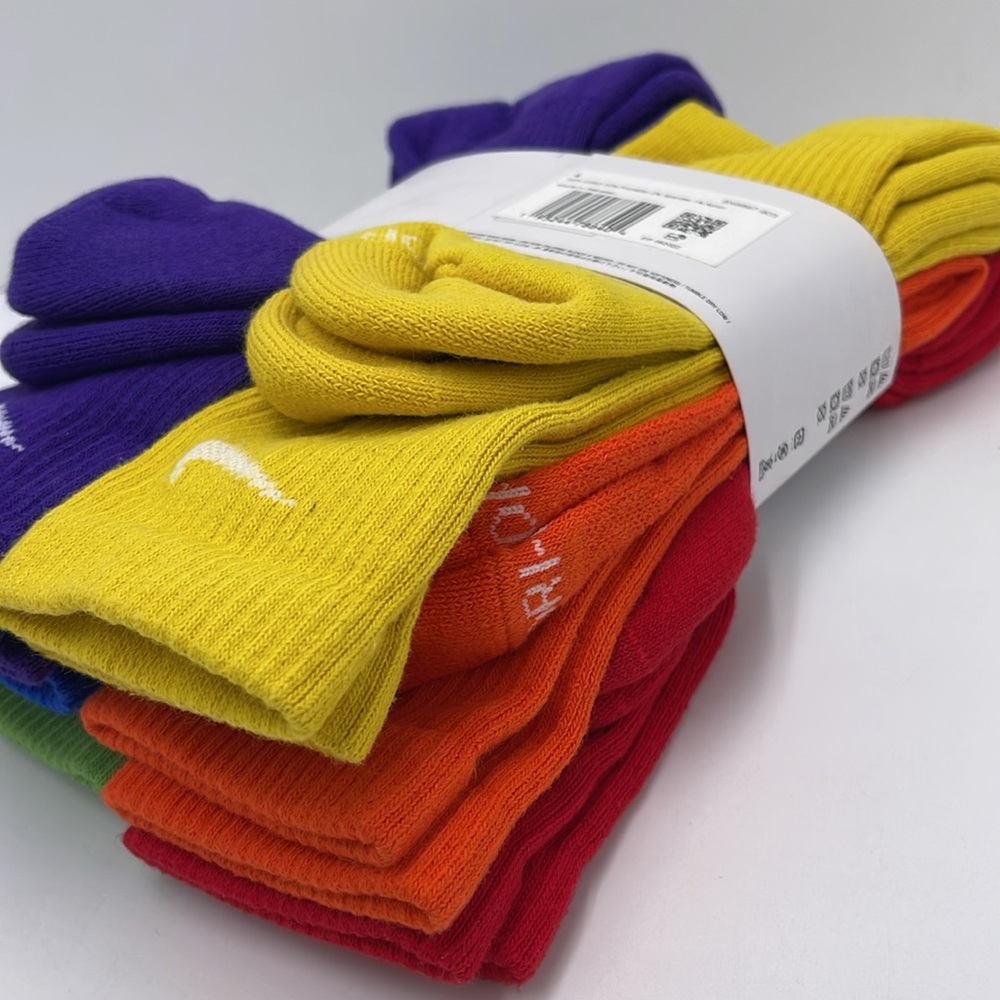 Nike Everyday Plus Cushioned
Training Crew Socks (6 Pairs) - Picture 12 of 16
